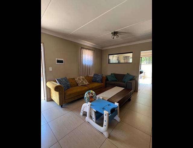 3 BEDROOM TOWNHOUSE FOR SALE IN ANNLIN